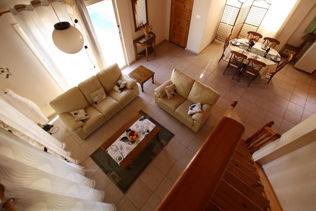 Hilltop Chalet Pissouri Zimmer foto